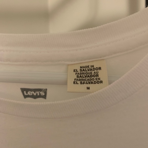 Levi’s Logo Prefect Tee Shirt - Picture 3 of 3
